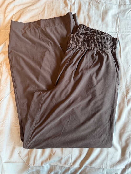 Vuori Pants - Vuori villa wide leg pant. Charcoal. Size Large.